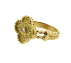 van-cleef-arpels-vintage-alhambra-diamond-gold-clover-ring