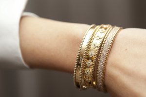 van cleef arpels perlee bracelet